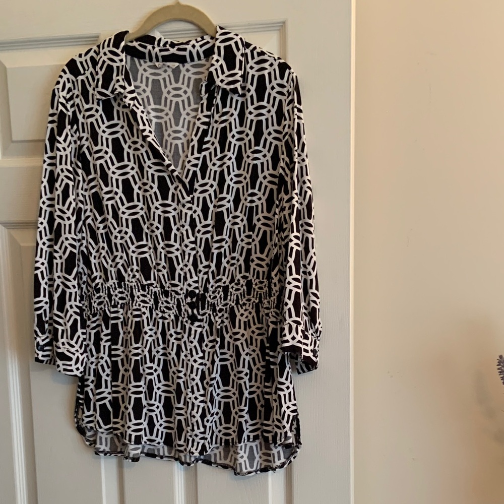 Elegant Black and White Women's Blouse